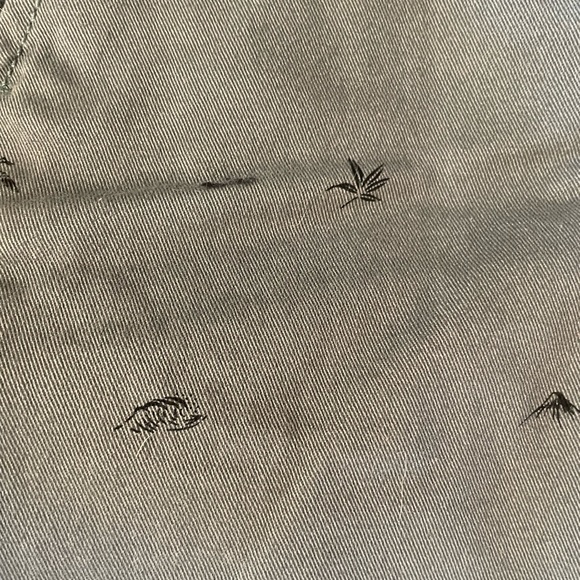 Boys quicksilver shorts - Picture 2 of 6